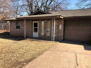 Main picture of 1308 E Cypress Ave
