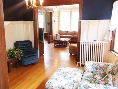 Main picture of 3243 N Hackett Ave