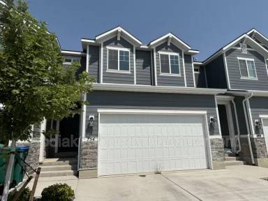 Main picture of 754 N Hilltop Dr