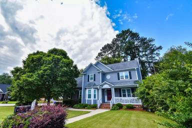 Main picture of 2905 Rosecroft Dr