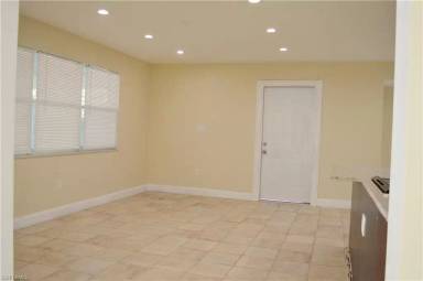 Main picture of 21291 Midway Blvd