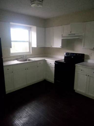 Main picture of 721 Birchwood Cir