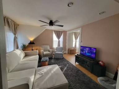 Main picture of 99 Chapin Ave
