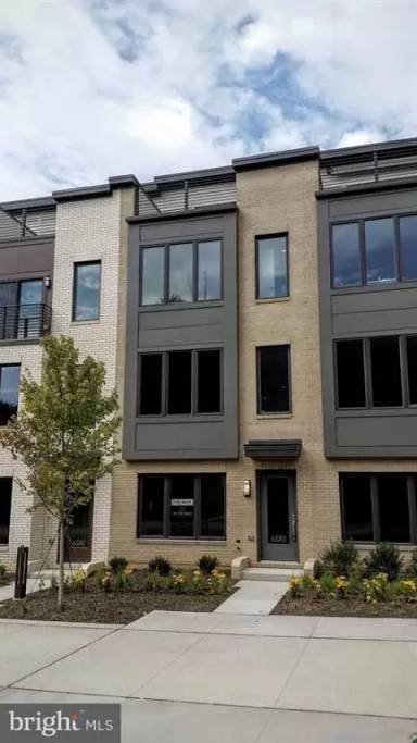 Main picture of 6583 Rock Spring Dr