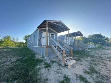 Main picture of 2440 Highway 16 N