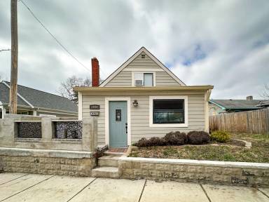 Main picture of 1946 N Parker Ave