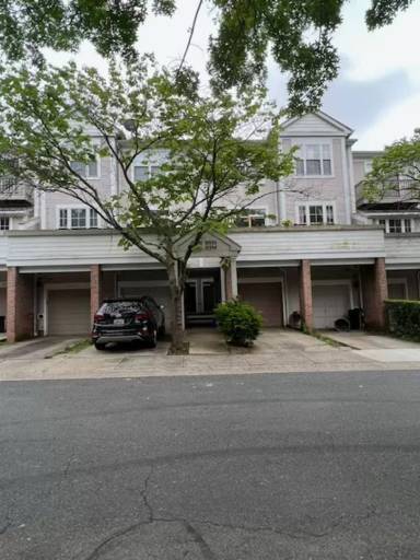 Main picture of 10330 Royal Woods Ct