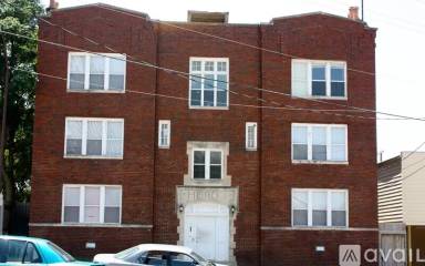 Main picture of 226 W 9th St