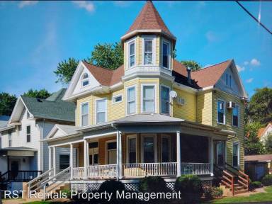 Main picture of 901 Elder St