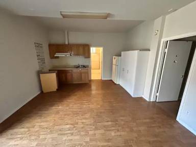 Main picture of 180 Leland Ave