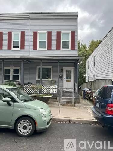 Main picture of 1421 Morling Ave