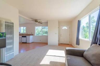 Main picture of 250 Tabor Dr