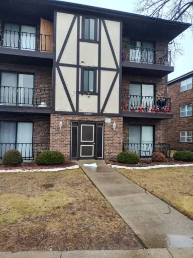 Main picture of 14001 S Torrence Ave