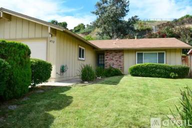 Main picture of 4712 Robbins St