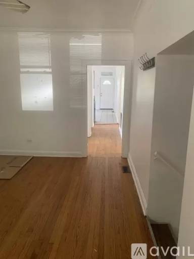 Main picture of 8544 S Kingston Ave