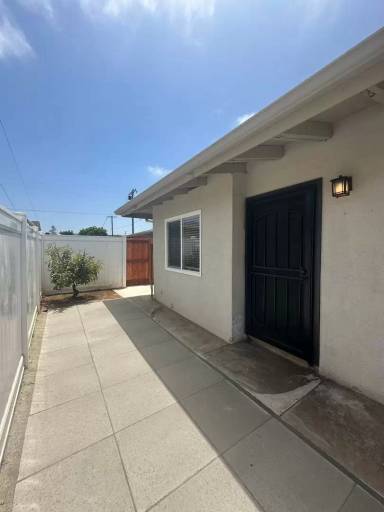 Main picture of 930 Emory St