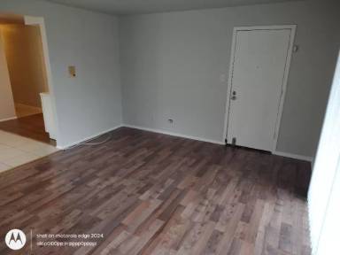 Main picture of 665 Jeffery Ave