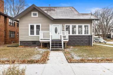 Main picture of 1401 N Court St