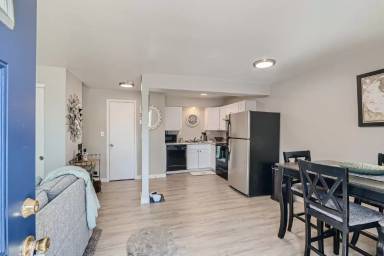 Main picture of 1315 12th Ave
