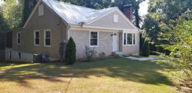Main picture of 1320 Ashville Rd
