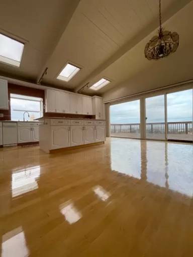 Main picture of 985 Larkspur Dr