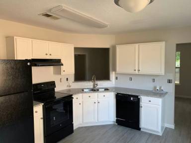 Main picture of 9238 Encino Vlg