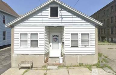 Main picture of 265 W Main St