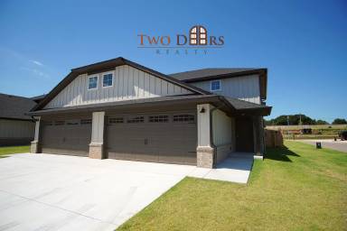 Main picture of 12011 Rhya Ln