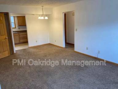 Main picture of 1112 W Main St