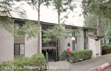 Main picture of 10520 NE 32nd Pl