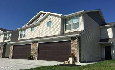 Main picture of 9535 N Main St