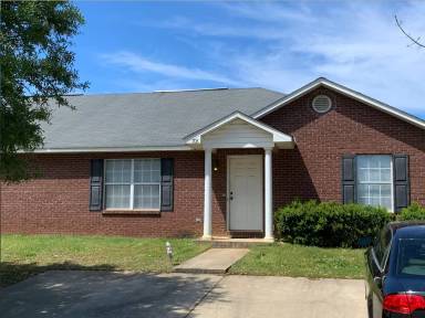 Main picture of 704 Meagan Ln