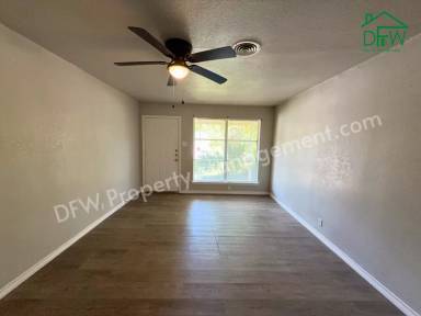 Main picture of 3316 Shorewood Dr