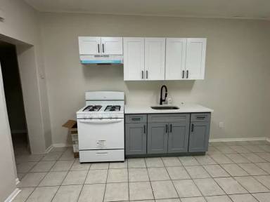 Main picture of 79 Jackson St