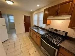 Main picture of 2 Kingsdale St