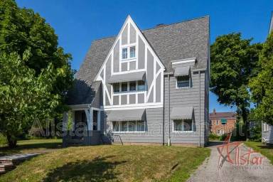 Main picture of 3372 Colwyn Rd