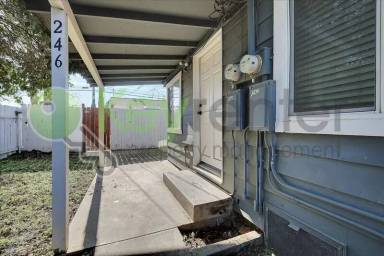 Main picture of 242 Santiago Ave