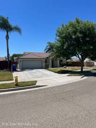 Main picture of 885 Bristol Cir