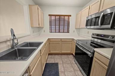 Main picture of 3067 W Country Hill Dr