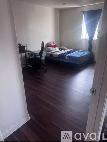 Main picture of 422 Laconia Blvd