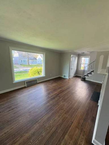 Main picture of 4461 Groveland Rd