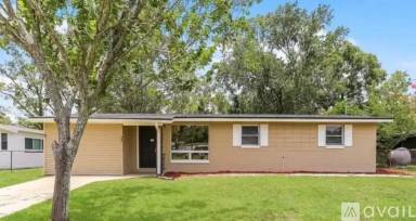 Main picture of 516 Clermont Dr W