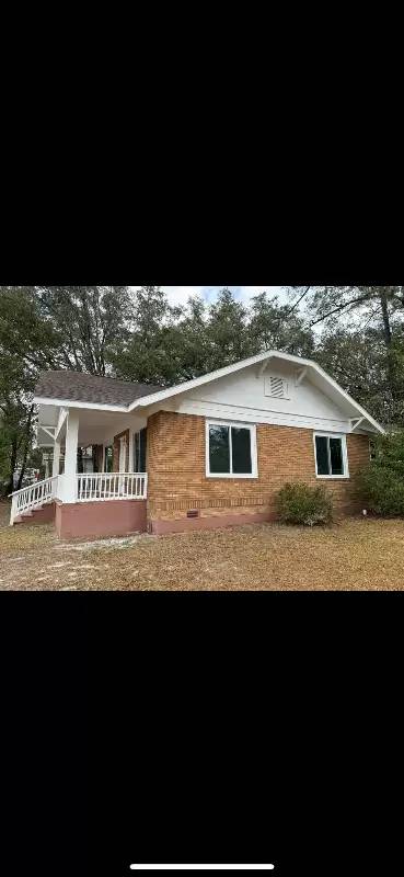 Main picture of 506 Saint Marys Dr