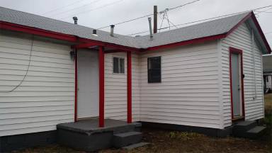 Main picture of 2611 SW E Ave