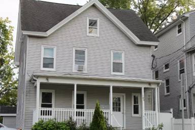 Main picture of 189 Irving St