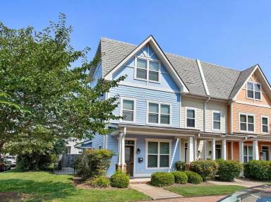 Main picture of 1221 Perry St