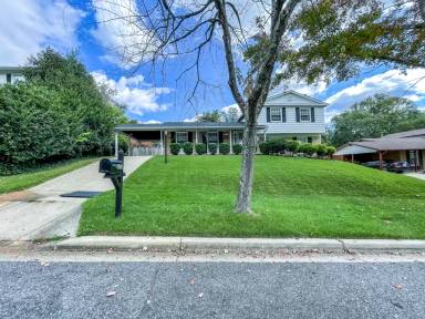 Main picture of 6208 Summerhill Rd