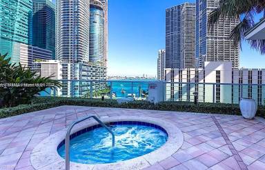 Main picture of Brickell on the River North