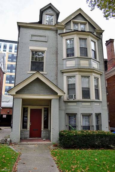 Main picture of 282 N Bellefield Ave