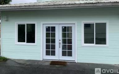 Main picture of 879 Waianuenue Ave